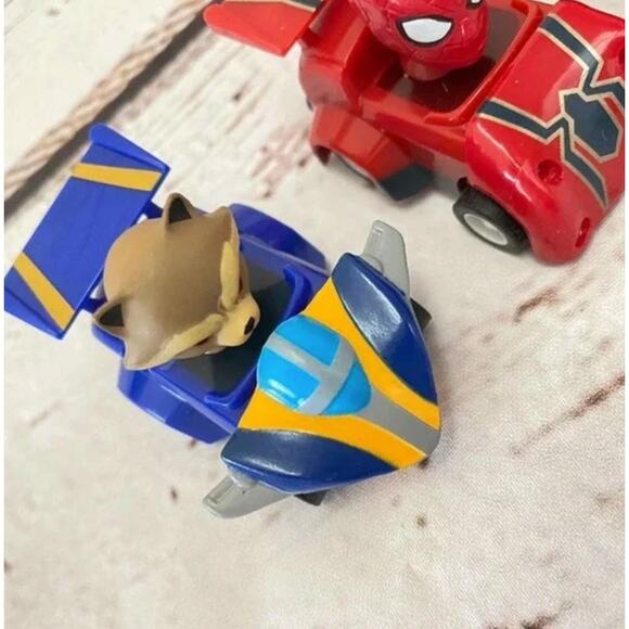 MARVEL AVENGERS Limited Edition Pull Back Race Cars - Picture 4 of 12